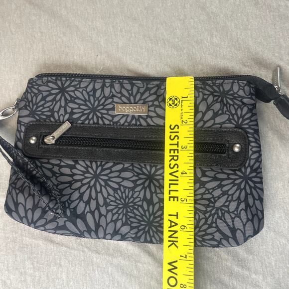 Baggallini Crossbody Wristlet Clutch Gray Floral Geometric Purse - Picture 8 of 8